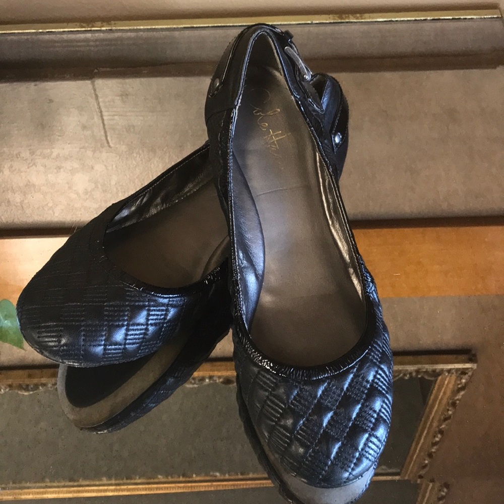 COLE HAAN BLACK LEATHER QUILTED BALLET FLATS